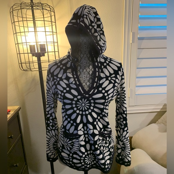 EUC TB Floral Patterned French Terry Hoodie with Pockets - Picture 1 of 5